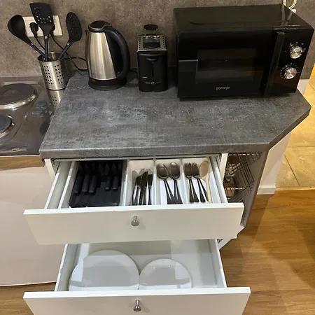 Apartament Stilvolles Studio-apartment Im Zentrum Mg *