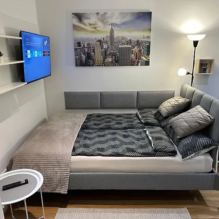 Apartament Stilvolles Studio-apartment Im Zentrum Mg *